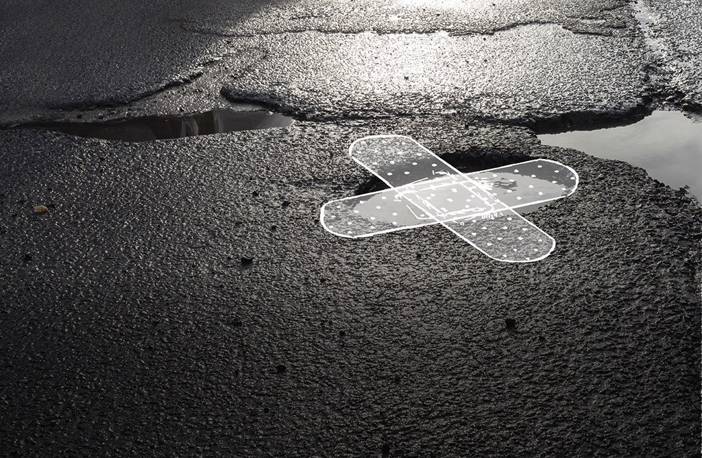 Mit AIRphalt reparierte Pflaster- und Verkehrsfläche